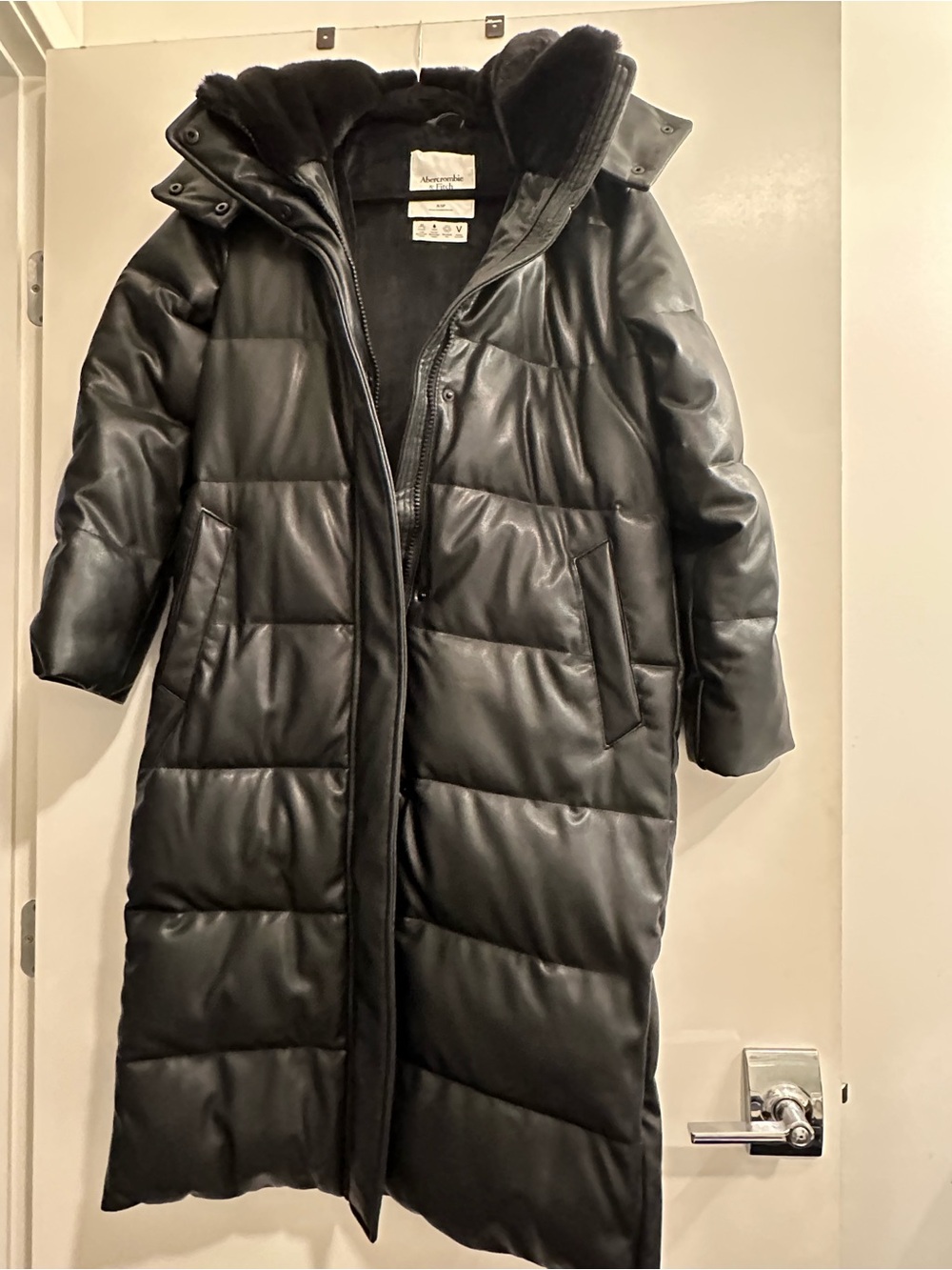 Abercrombie & Fitch Vegan Leather Black Long Puffer - LIKE NEW - SIZE XS PETITE